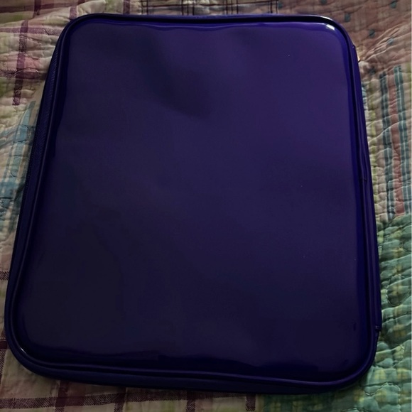 Steve Madden Case - Picture 2 of 5